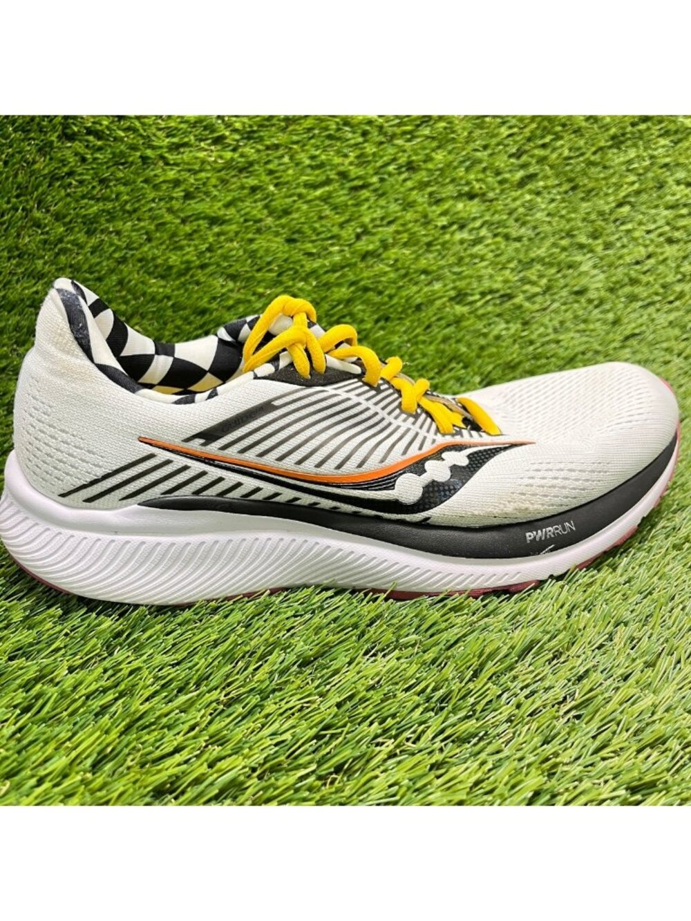 Saucony Guide 14 Womens Size 10.5 White Black Athletic Running Shoes Sneakers